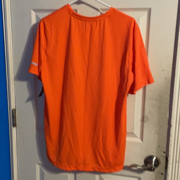 2-Packs of shirts - Picture 2 of 4